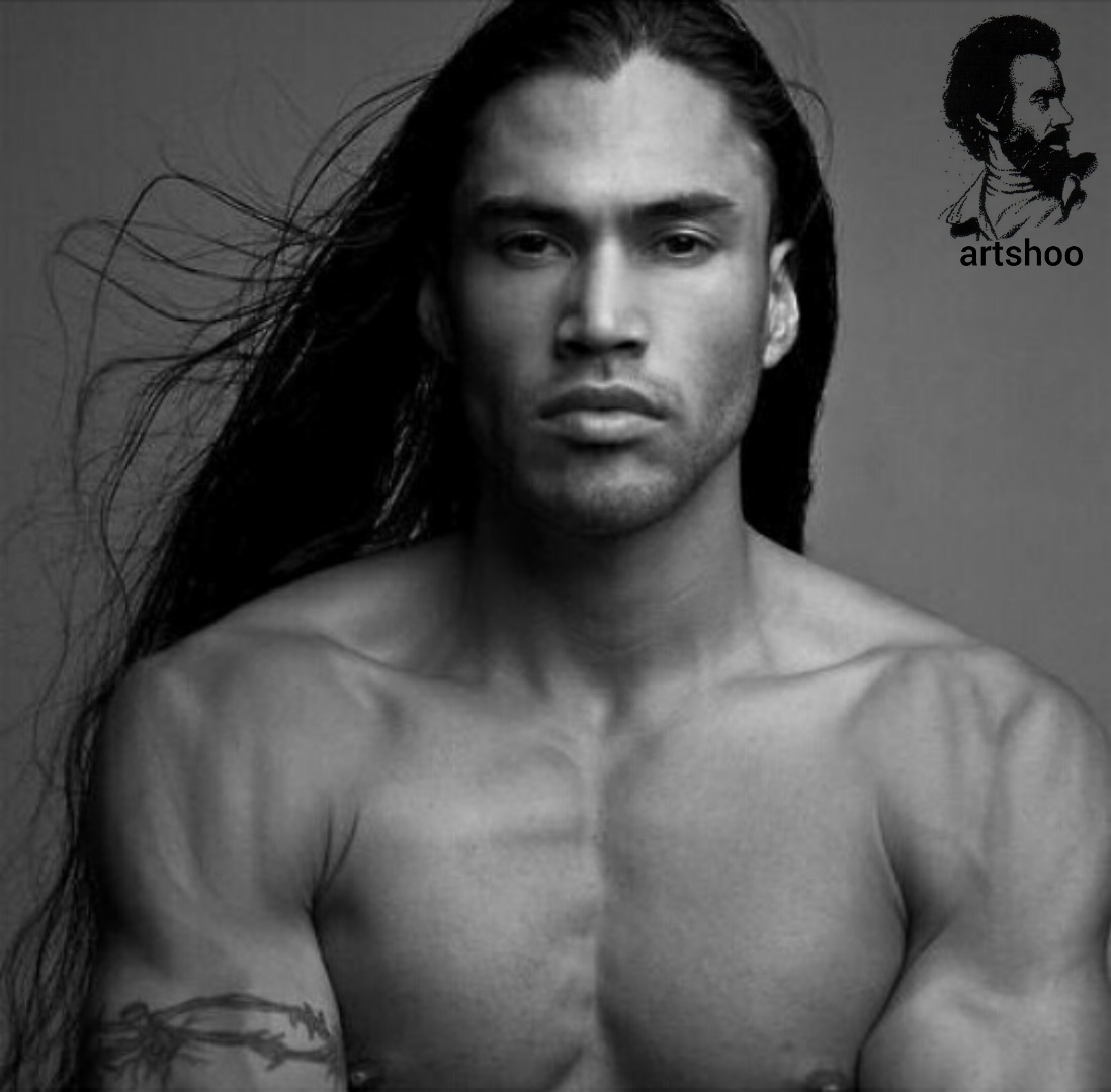 مدل پرتره سیاه قلم